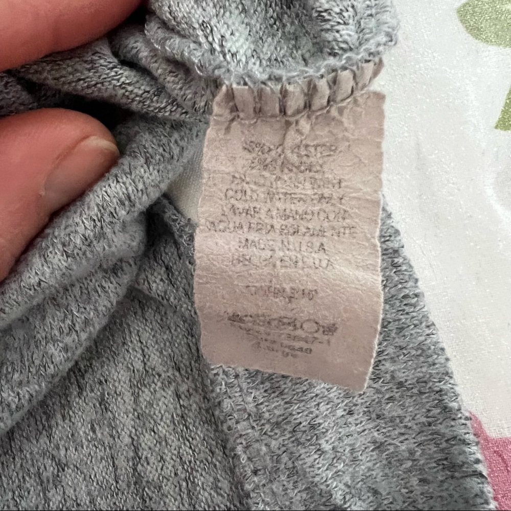 Pinkblush Gray Maternity Scoop Neck Sweatshirt Size Large - Picture 10 of 10